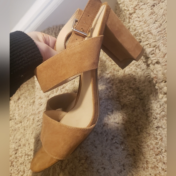 Franco sarto tan suede block heel sandals size 8 - Picture 4 of 4